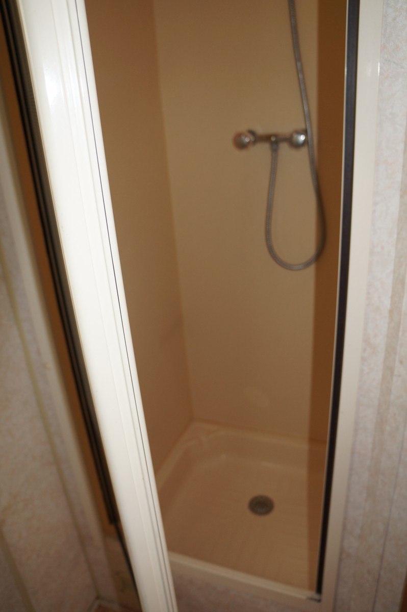 Douche avec porte vitrée mobil home occasion WILLERBY Granada28 2 chambres