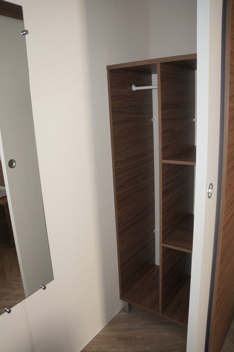 Armoire penderie chambre invités mobil-home IRM Long Island 2 chambres 2017