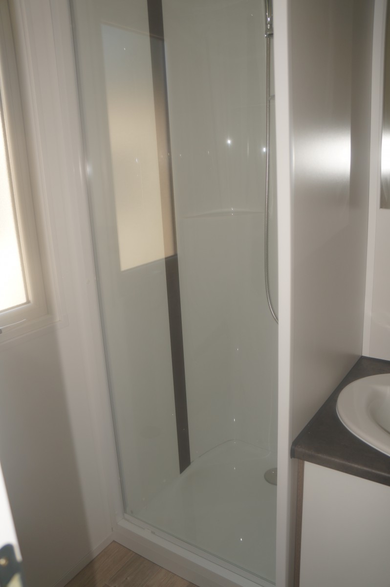 Salle de bain mobil-home occasion LOUISIANE Déclik 2015