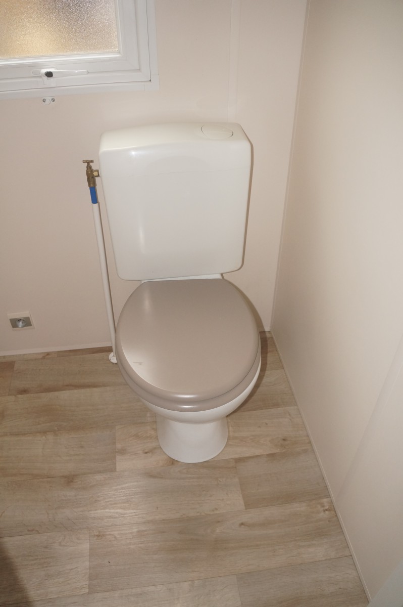 Les toilettes du Mobil-Home d'occasion IRM Saphir Panoramique 2011
