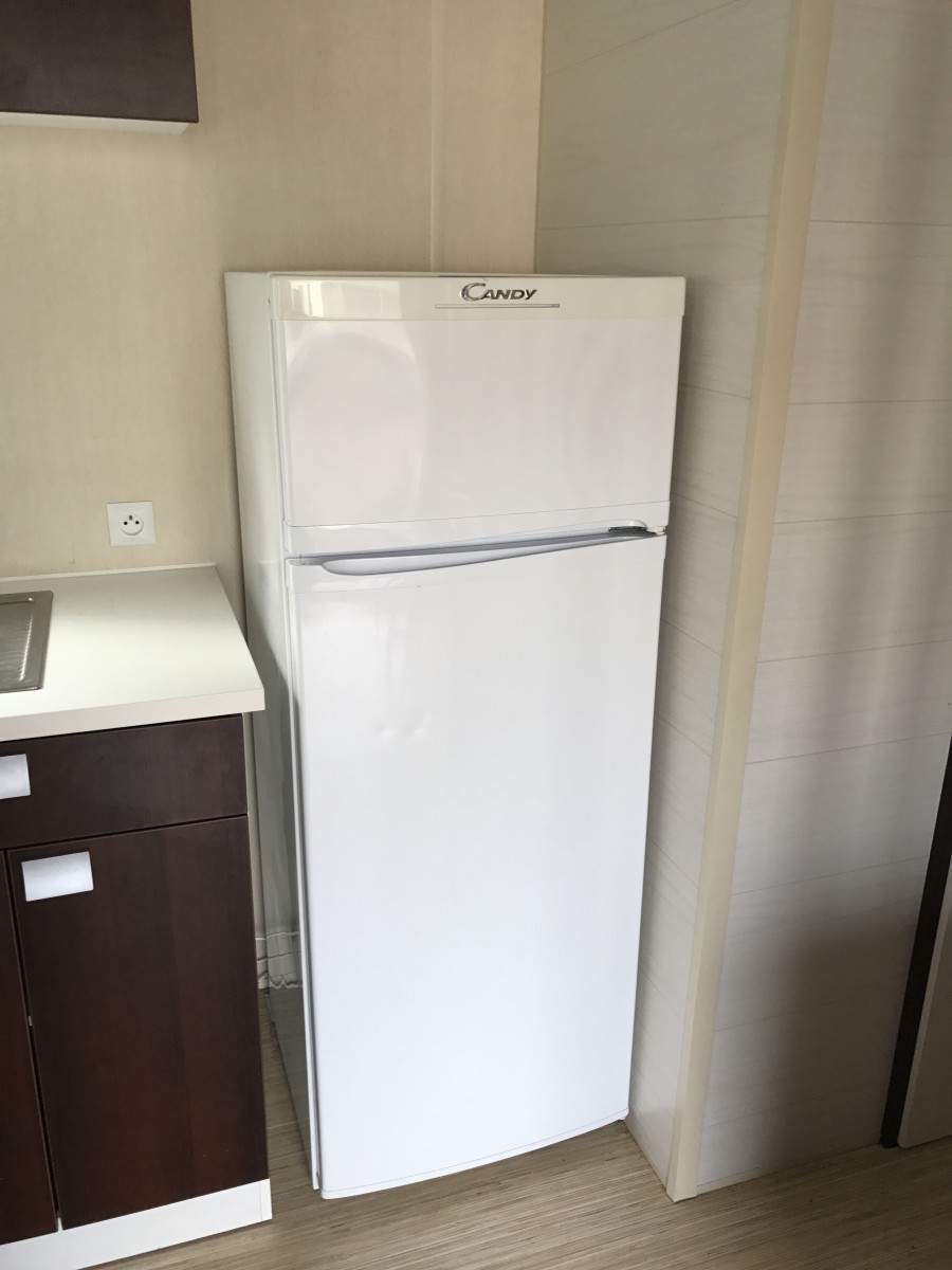 Le réfrigérateur congélateur du mobil-home d’occasion O'Hara 834 2s 2007