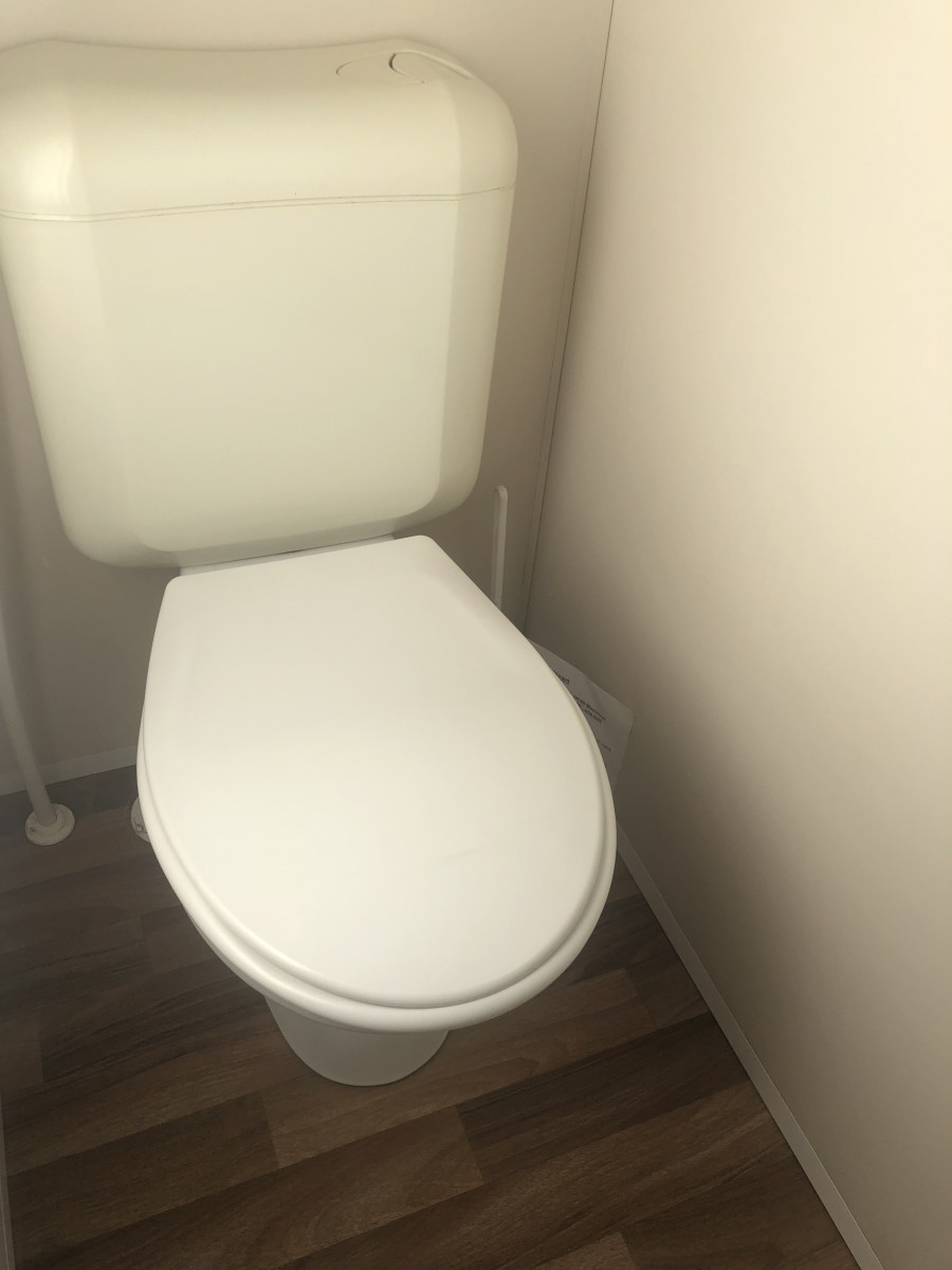 Toilette mobil home d'occasion IRM Super Titania 2CH