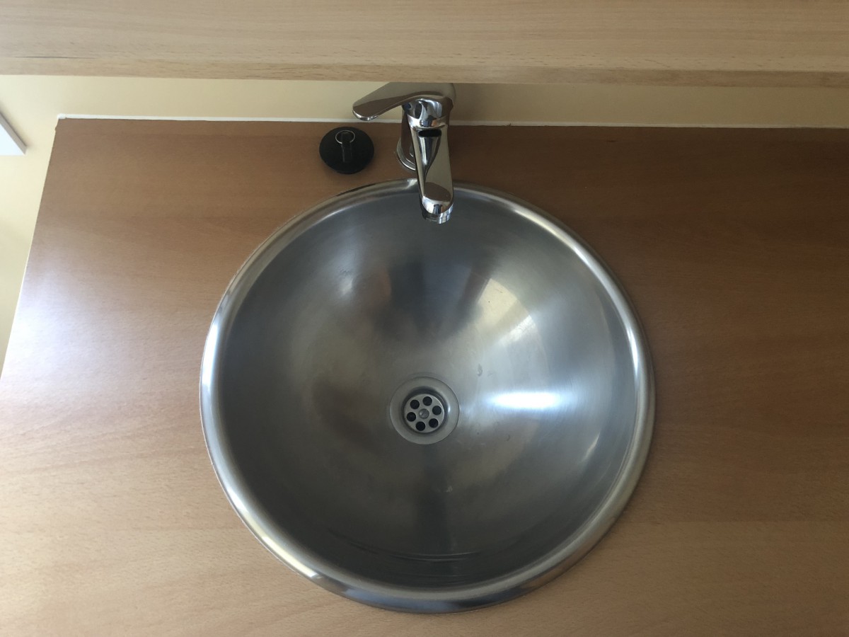 Vasque salle de bain du mobil home d'occasion Sun Living 845L4