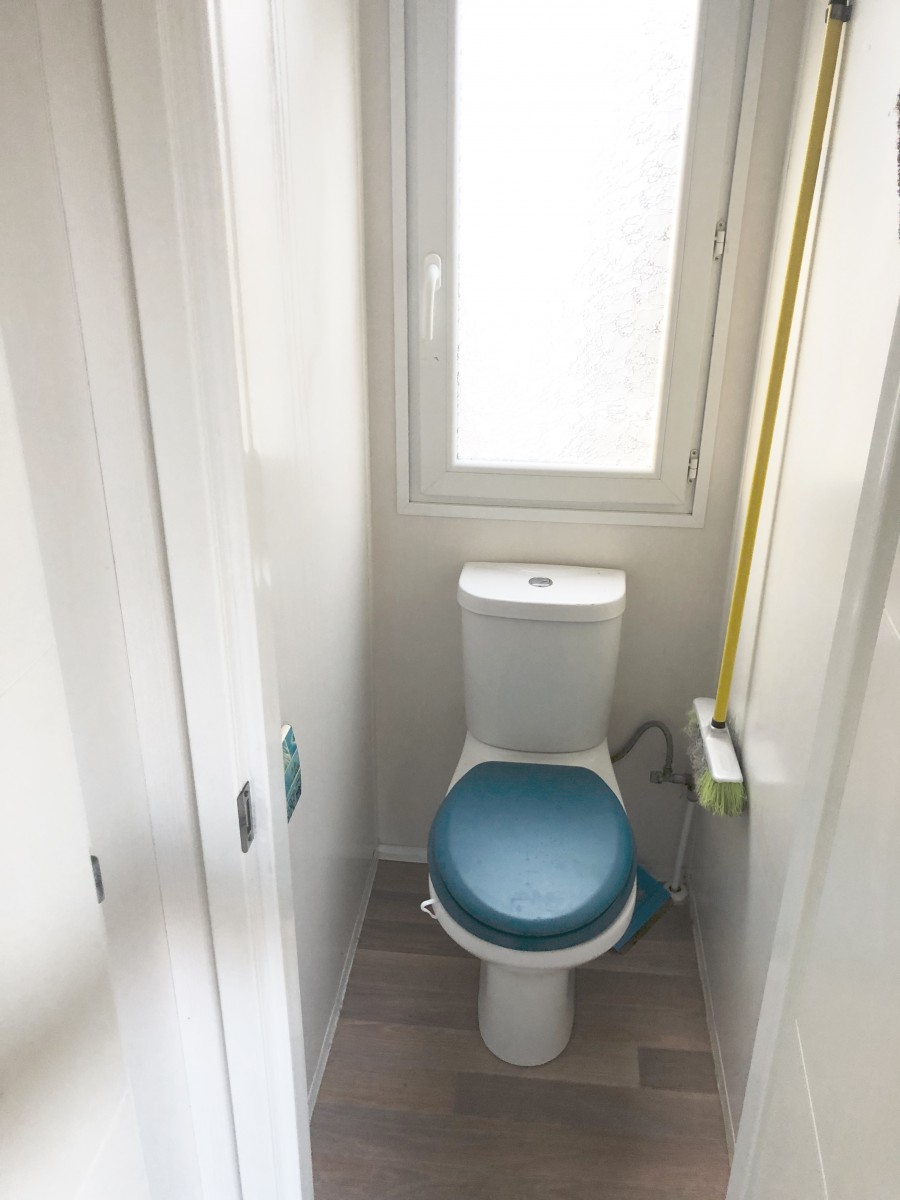 toilettes du mobil home d'occasion Sun Roller 3CH