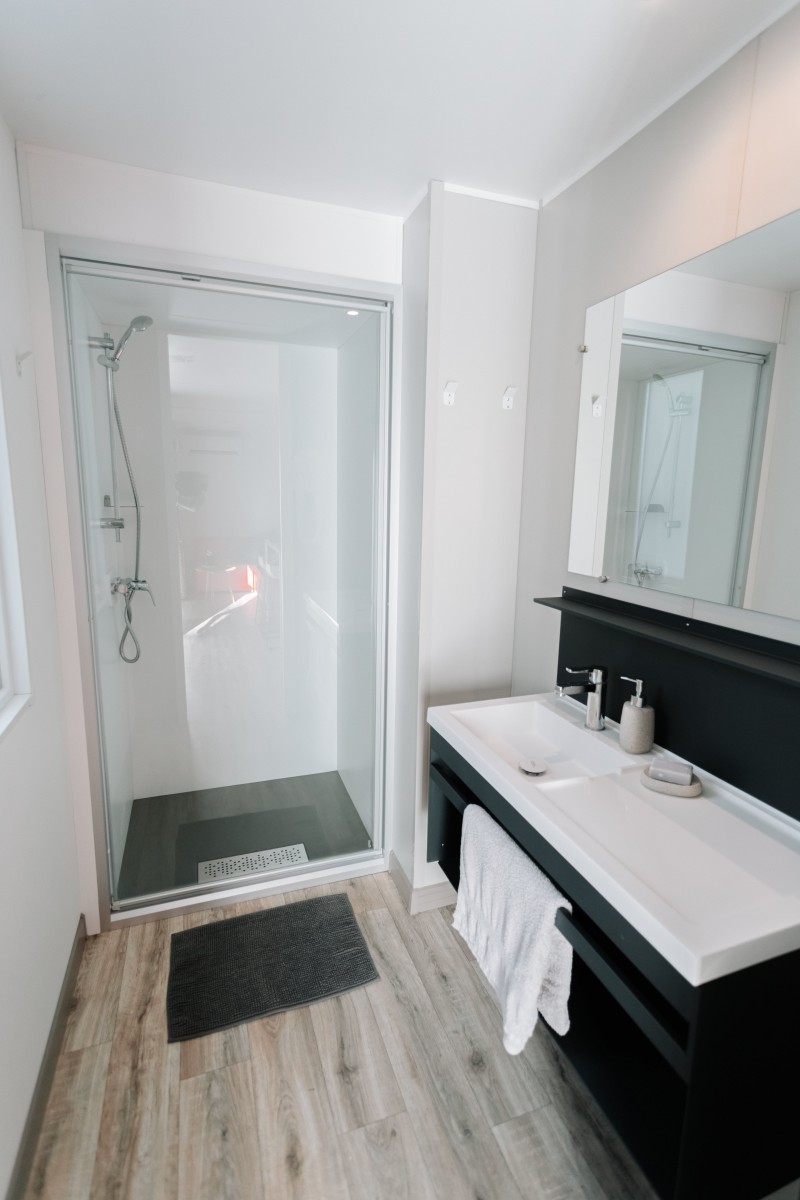 Salle de bain du mobil home occasion 2 chambres O'hara 804 2019