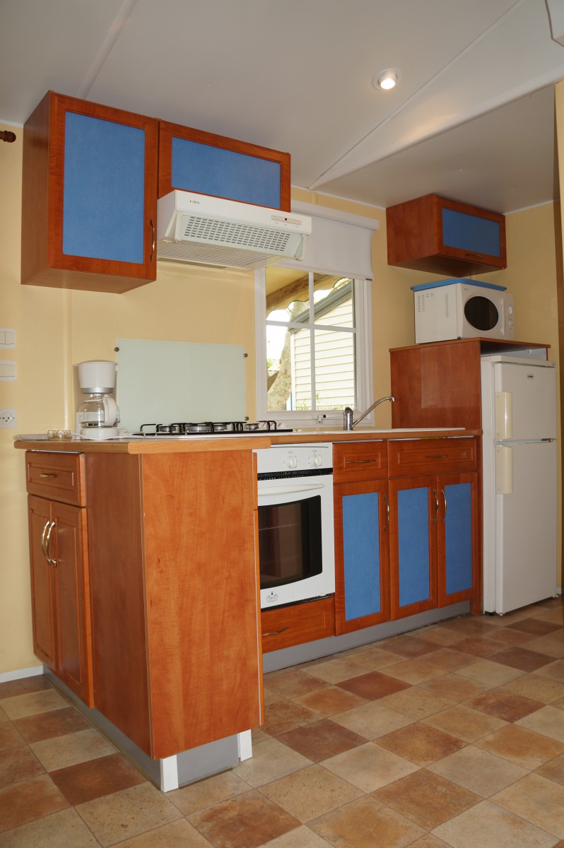 Cuisine fonctionnelle mobil home IRM Super Mercure Résidentiel 2003 Le Bosc d'en Roug