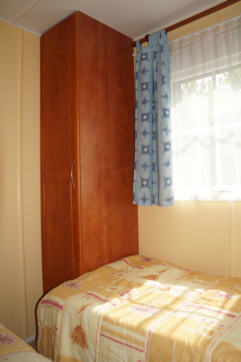 Penderie chambre 2 mobil home IRM Super Mercure Résidentiel 2003 Le Bosc d'en Roug