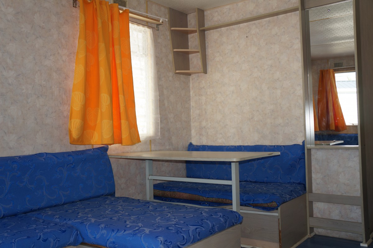 Coin repas du mobil home ABI Phoenix 28 1992