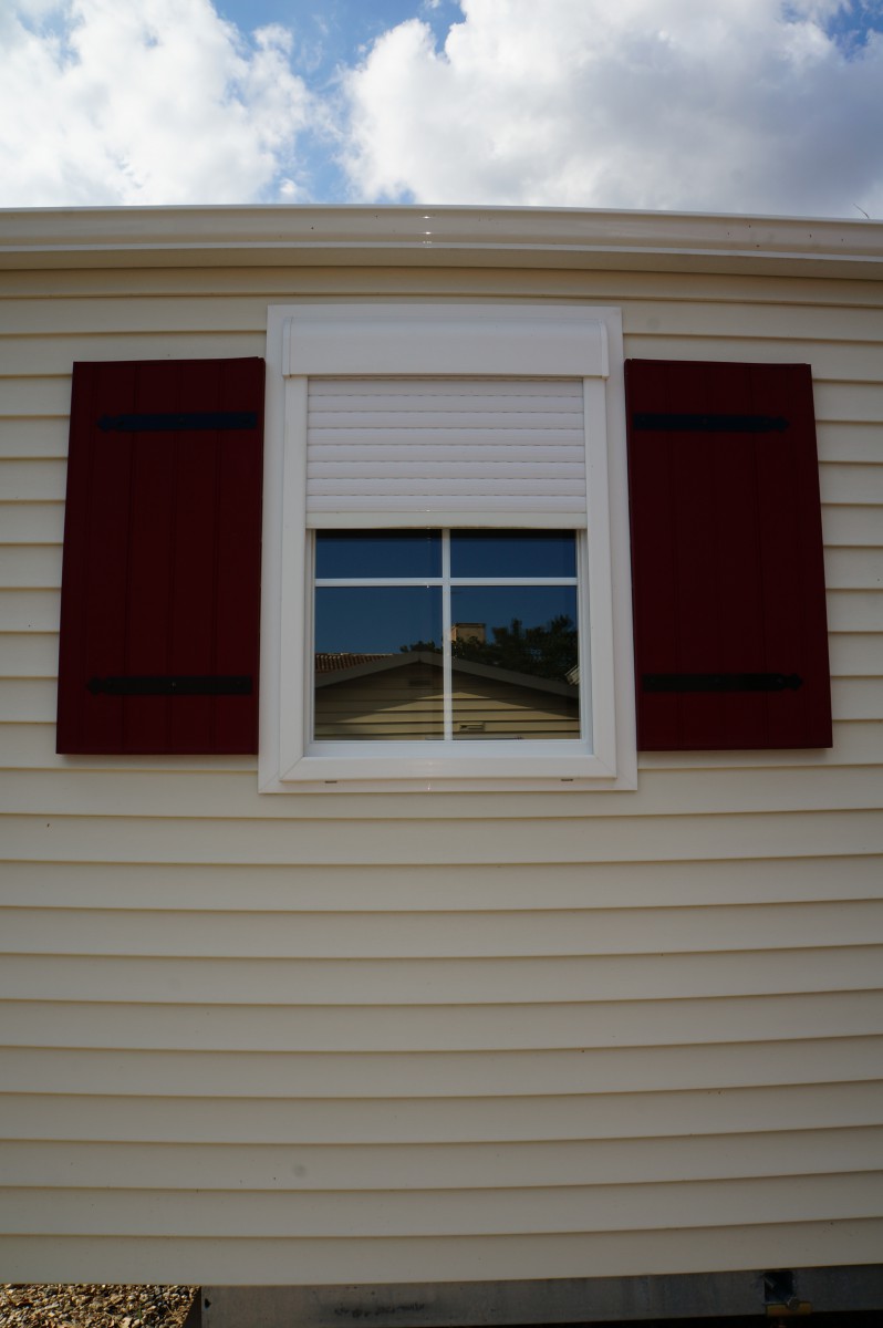 Volets roulants sur le mobil home Louisiane Blueberry XL 2012