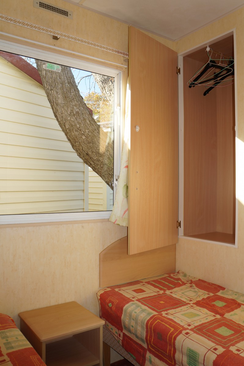 Placard dans la chambre 2 du mobil home ABI Montana  28-2 chambres 1998