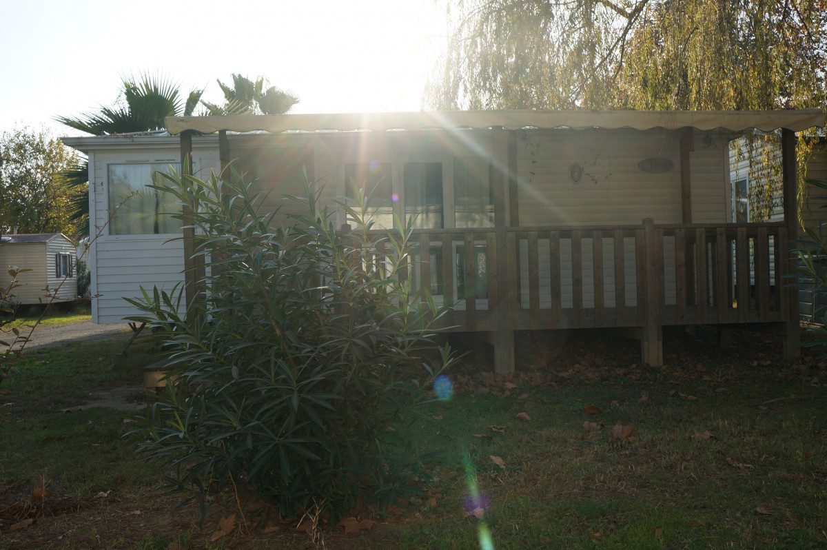 Extérieur du mobil home O'HARA O'Phea 834 2S 2007 clés en main Le Bosc d'en Roug