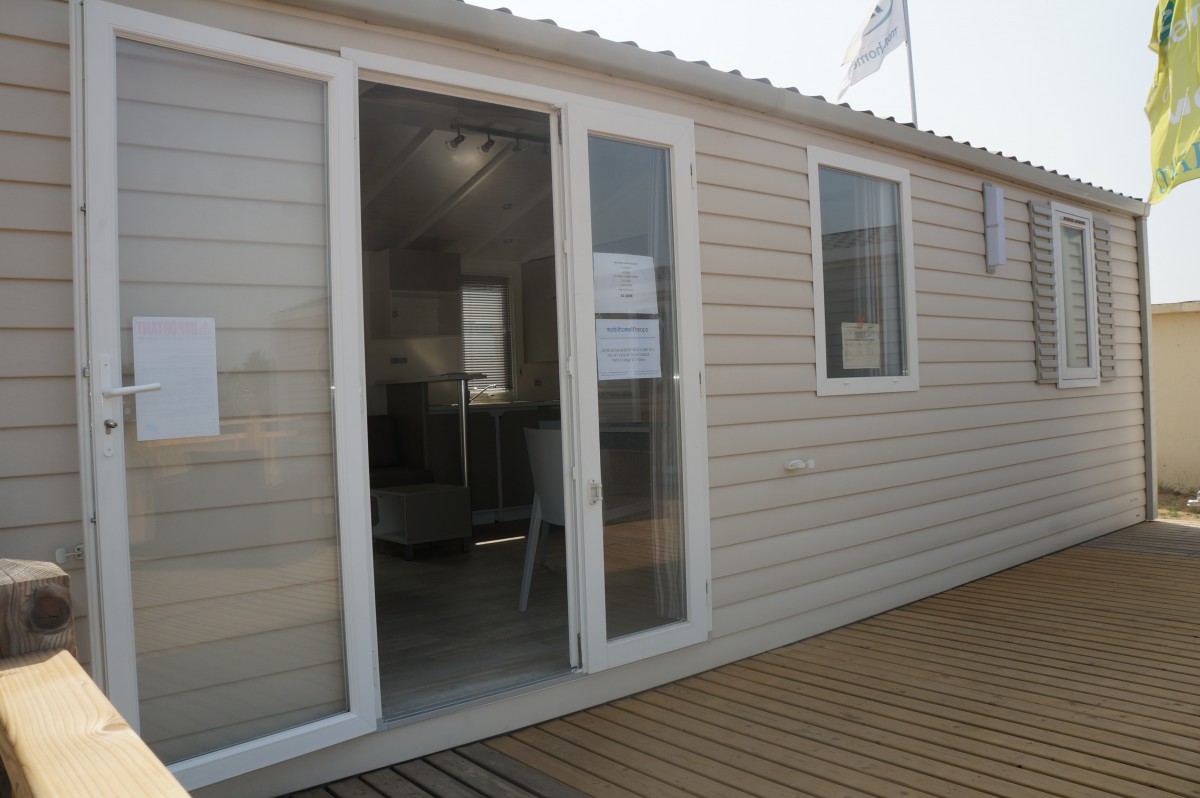 exterieur 2 du mobil home irm super titania régular 2015