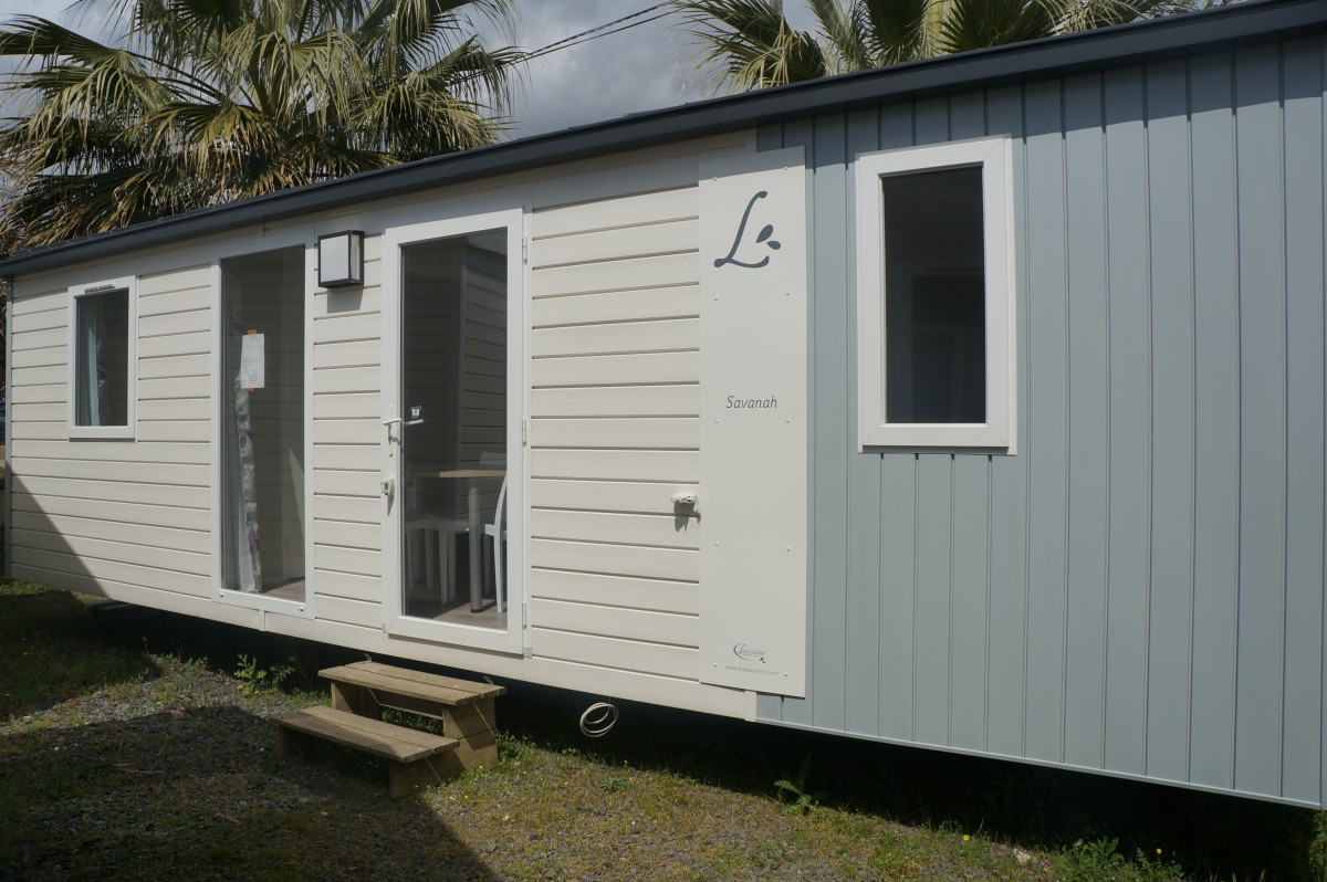l'extérieur du mobil home neuf Louisiane Savanah 2 chambres 2015