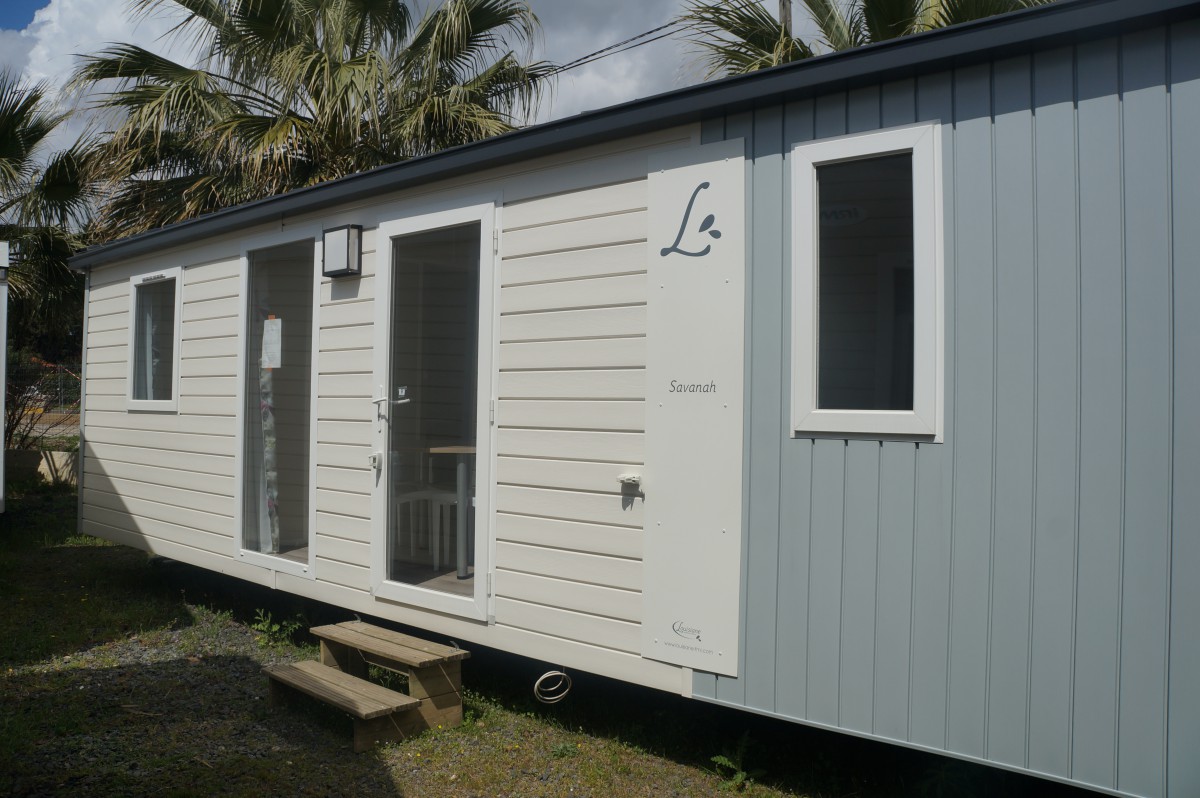la façade du mobil home neuf Louisiane Savanah 2 chambres 2015