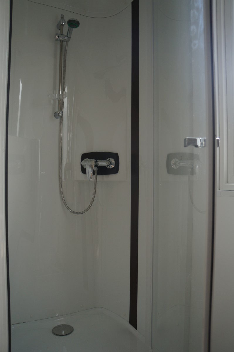 la douche du mobil home neuf Louisiane Savanah 2 chambres 2015