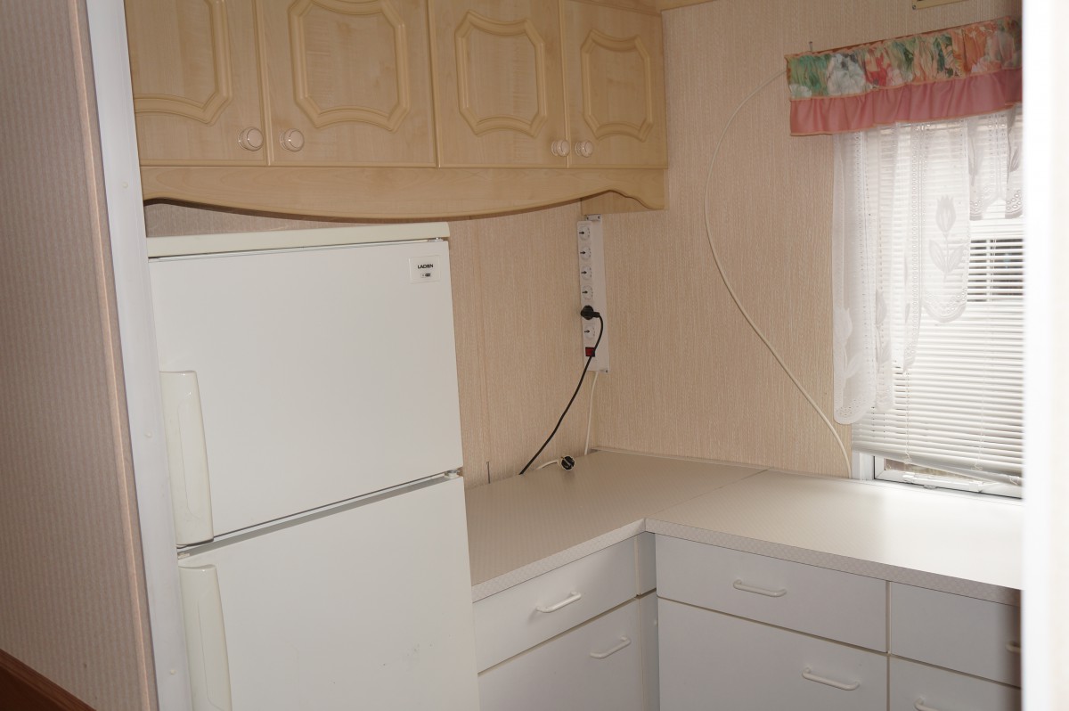 Rangements cuisine mobil home occasion WILLERBY Granada 8.5