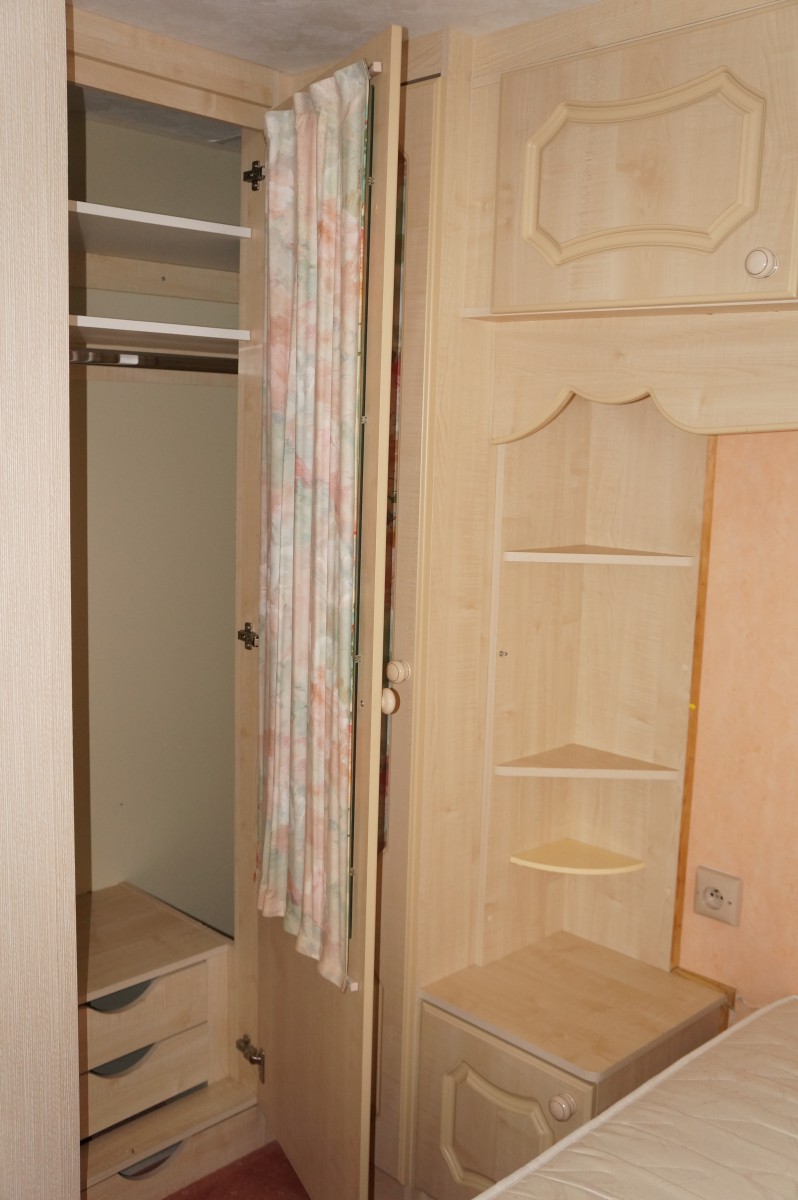 armoire penderie chambre confort mobil home occasion WILLERBY Granada 8.5