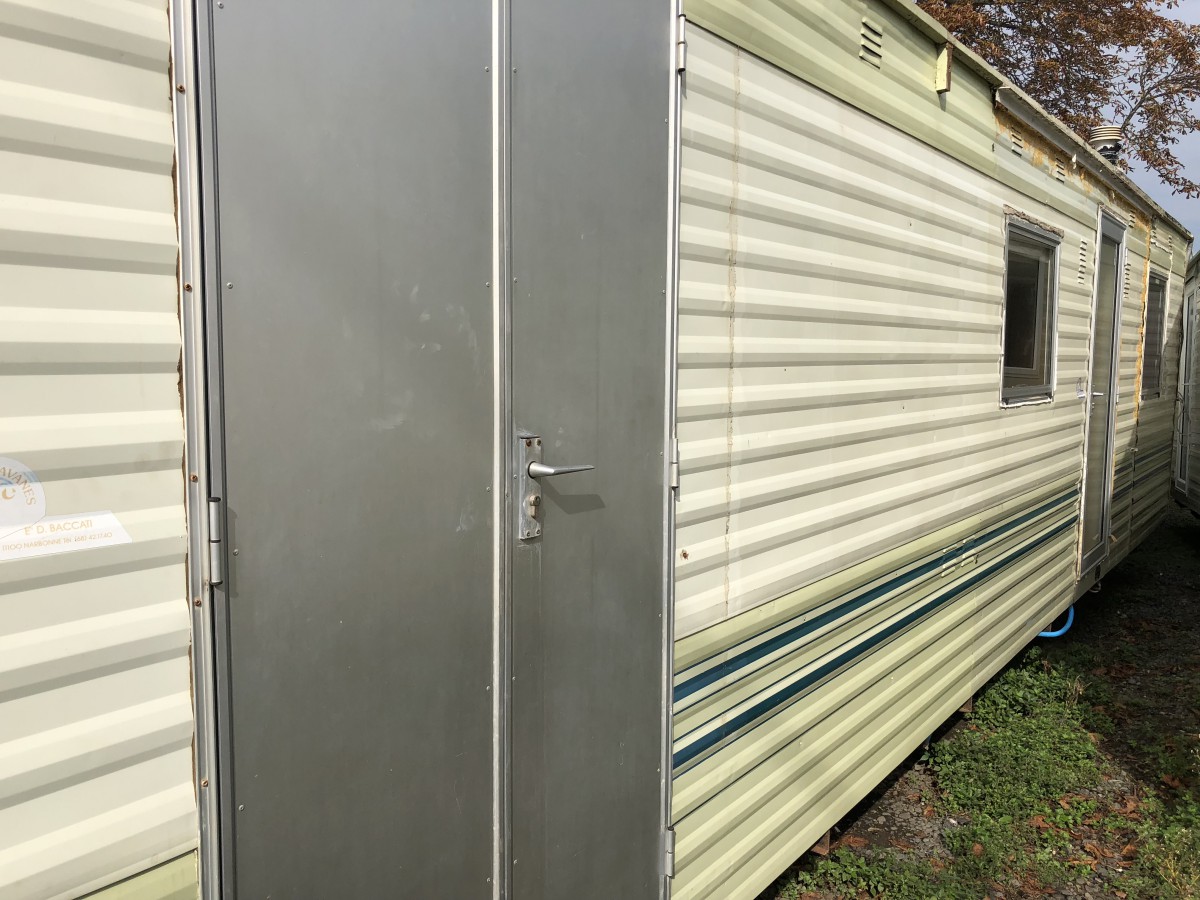 Façade avant du mobil home d'occasion Willerby 2H