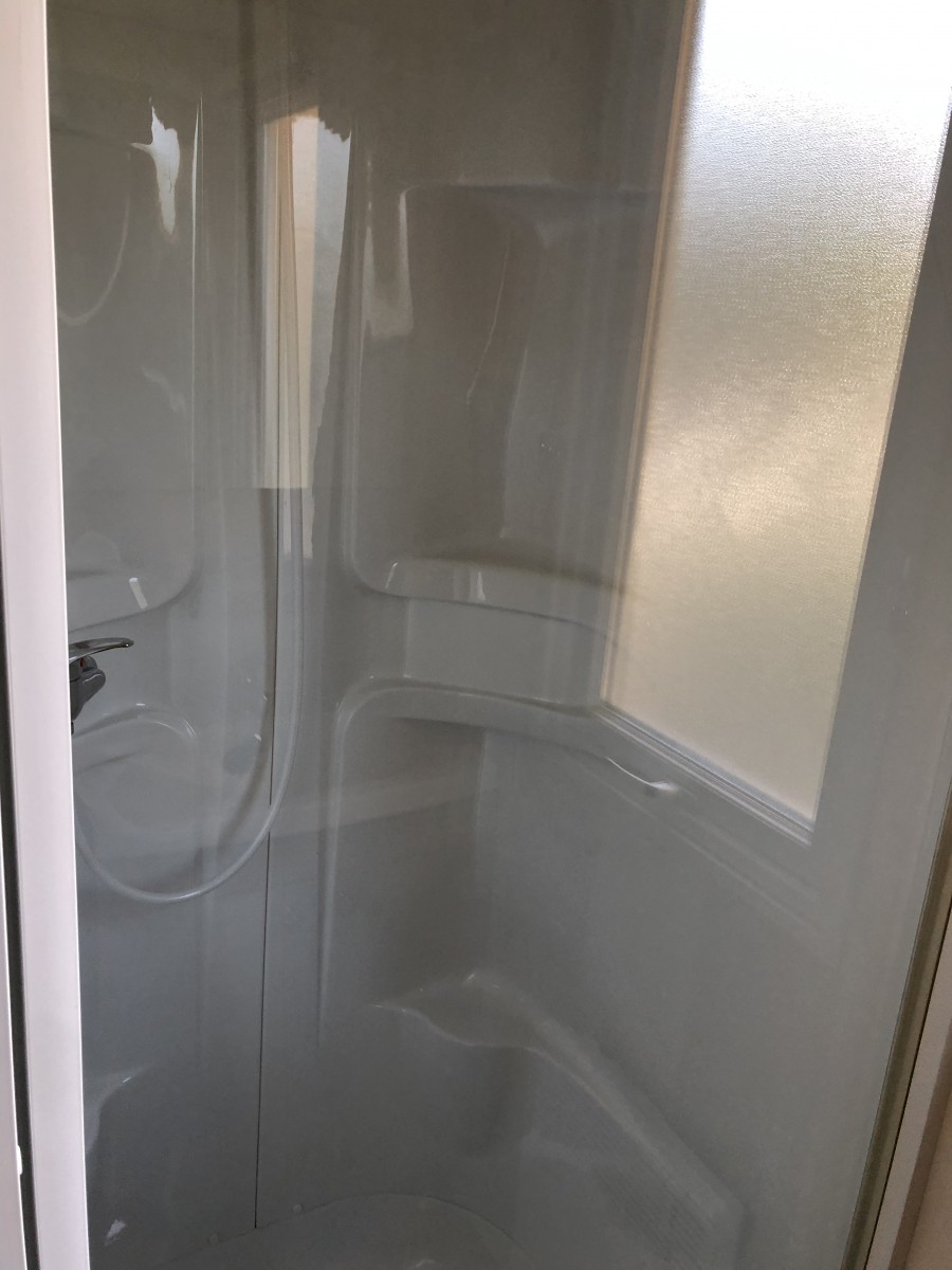 Cabine de douche du mobil home d'occasion 3 chambres IRM Apollon Confort