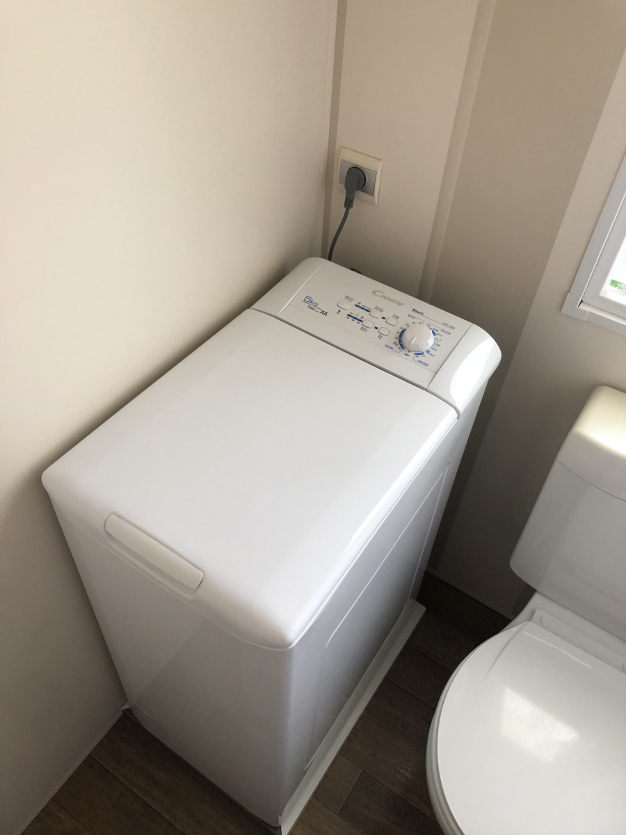 WC et machine à laver du mobil home d'occasion 3 chambres IRM Apollon Confort