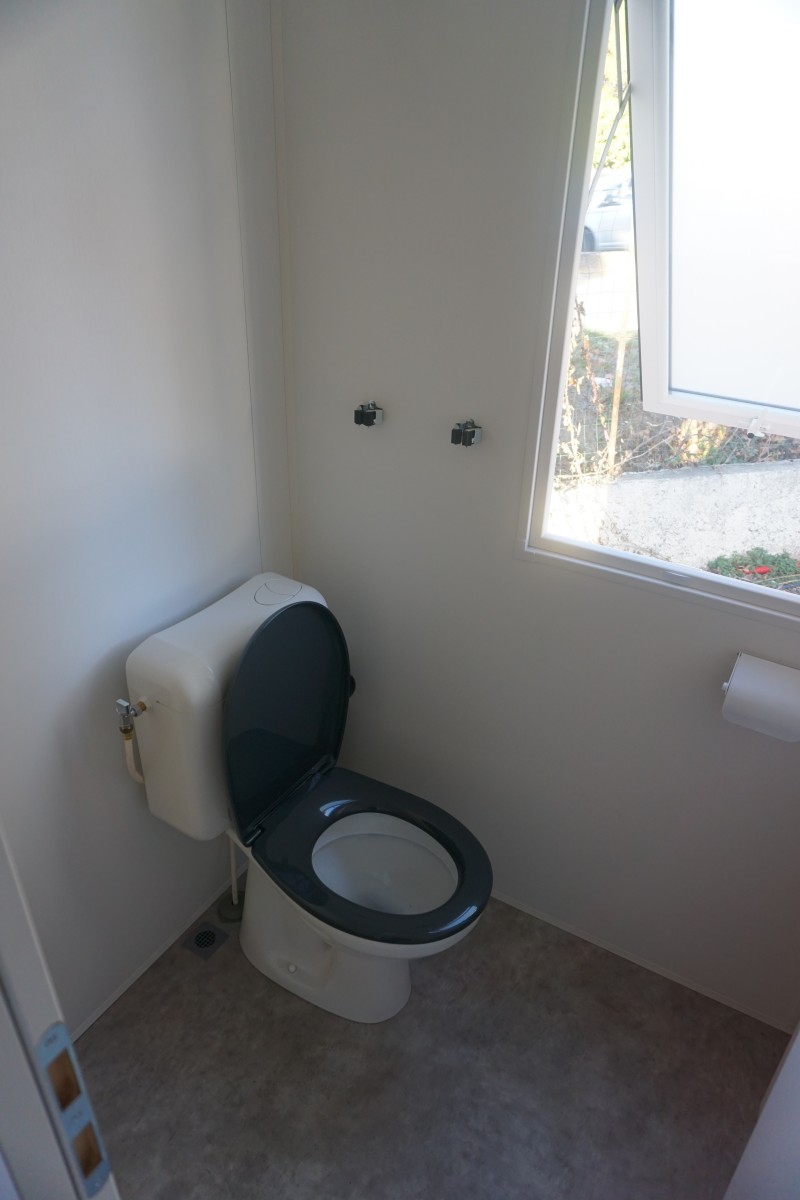 WC du mobil home neuf 2 chambres IRM Azalée 2021