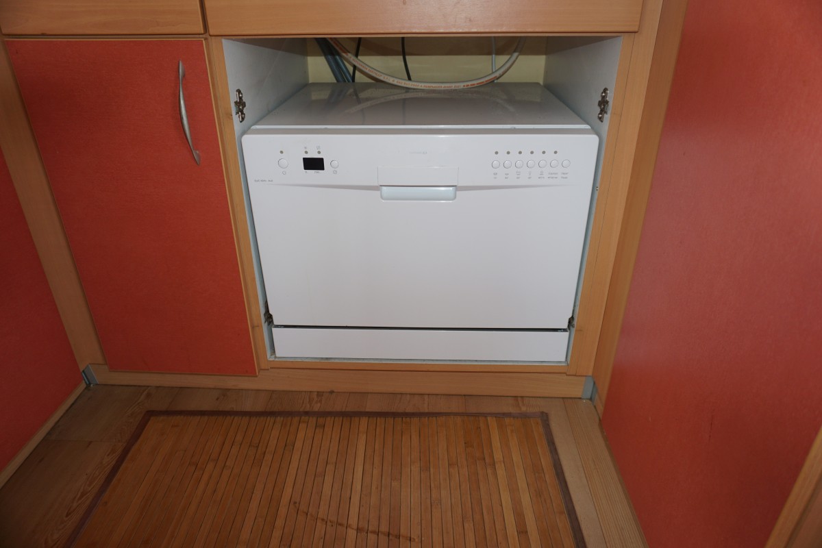 Lave-vaisselle du mobil home occasion 2 chambres IRM Super Titania Confort 2004