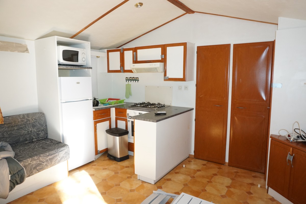 Cuisine du mobil home d'occasion 2 chambres IRM Super Titania Luxe