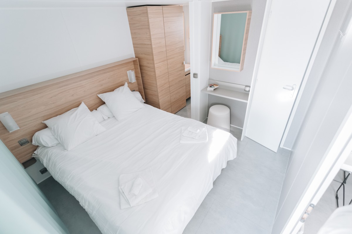 Chambre parentale du mobil home d'occasion O'HARA 865 2S 2018 2 chambres et 2 salles d'eau