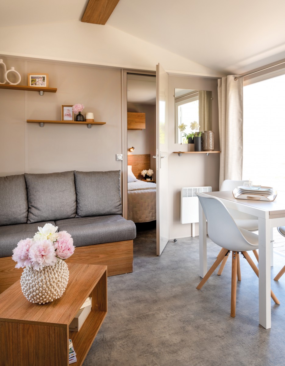 Pièce à vivre du mobil home neuf 3 chambres IRM Pivoine
