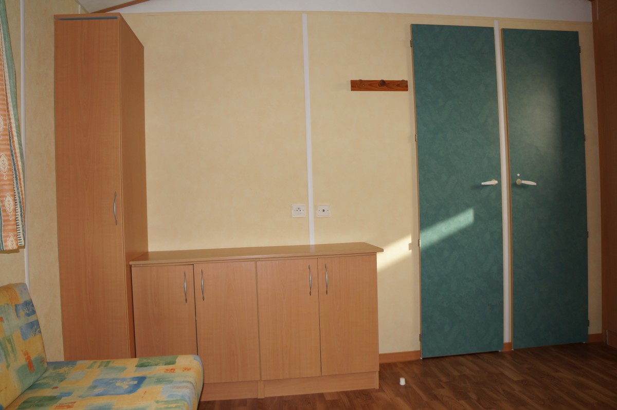 mobil home d'occasion IRM Super Mercure standard 2002 possibilité grand TV dans le salon